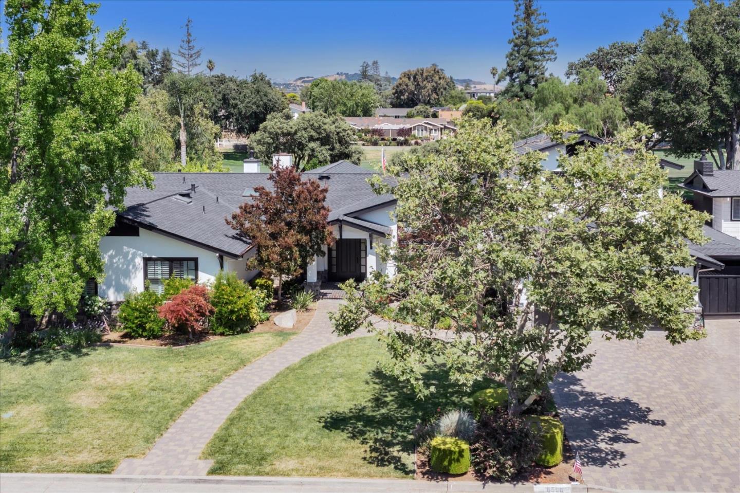 6590 Crystal Springs DR