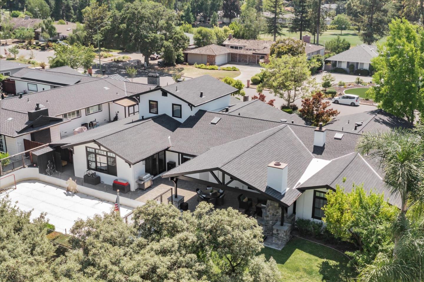 6590 Crystal Springs DR