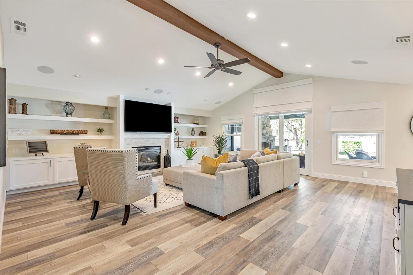 6590 Crystal Springs DR