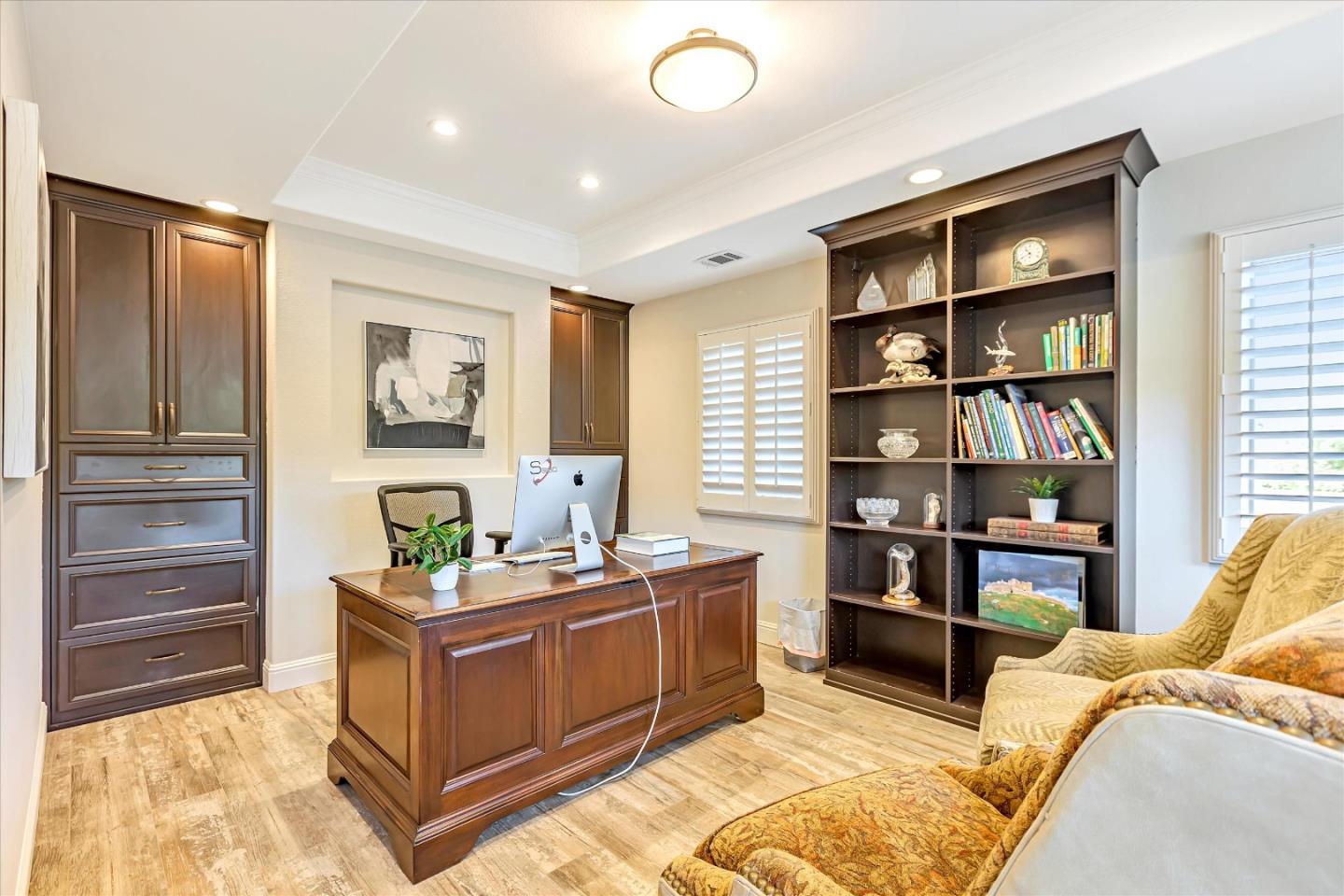 6590 Crystal Springs DR