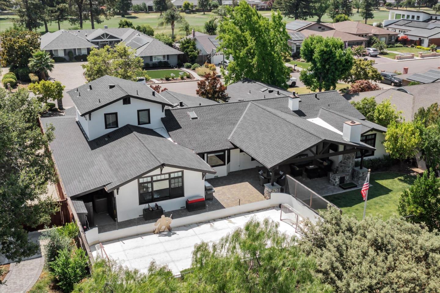 6590 Crystal Springs DR