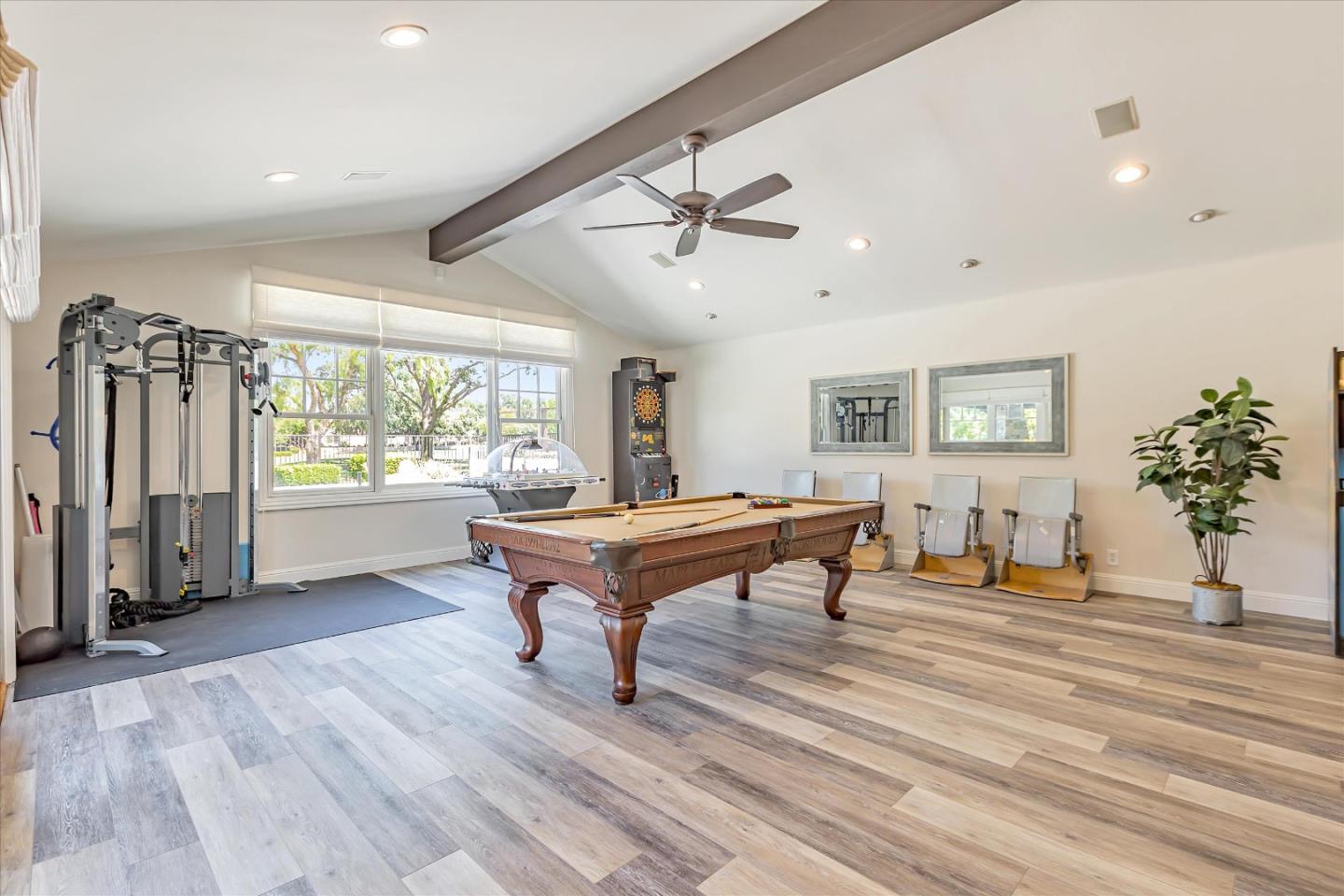 6590 Crystal Springs DR