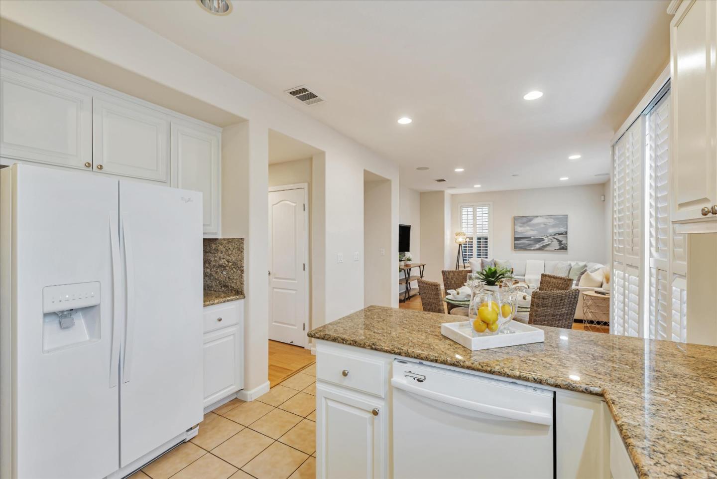 1064 Bramblewood LN