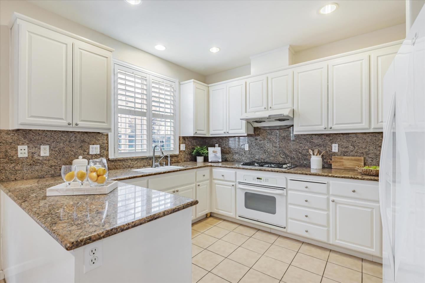 1064 Bramblewood LN