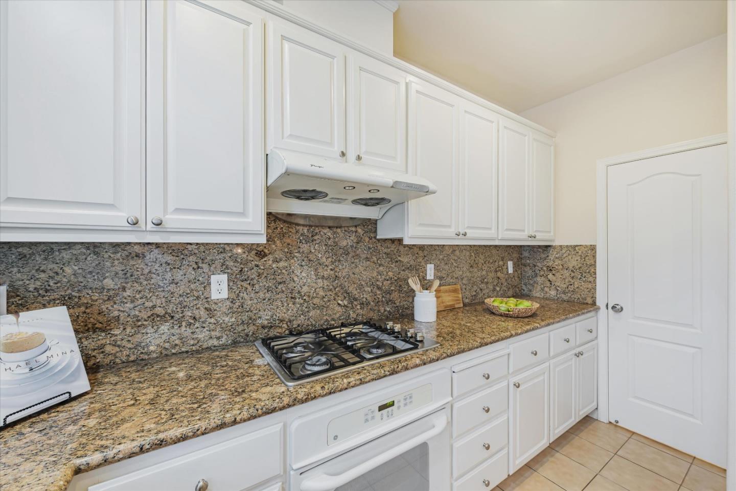 1064 Bramblewood LN