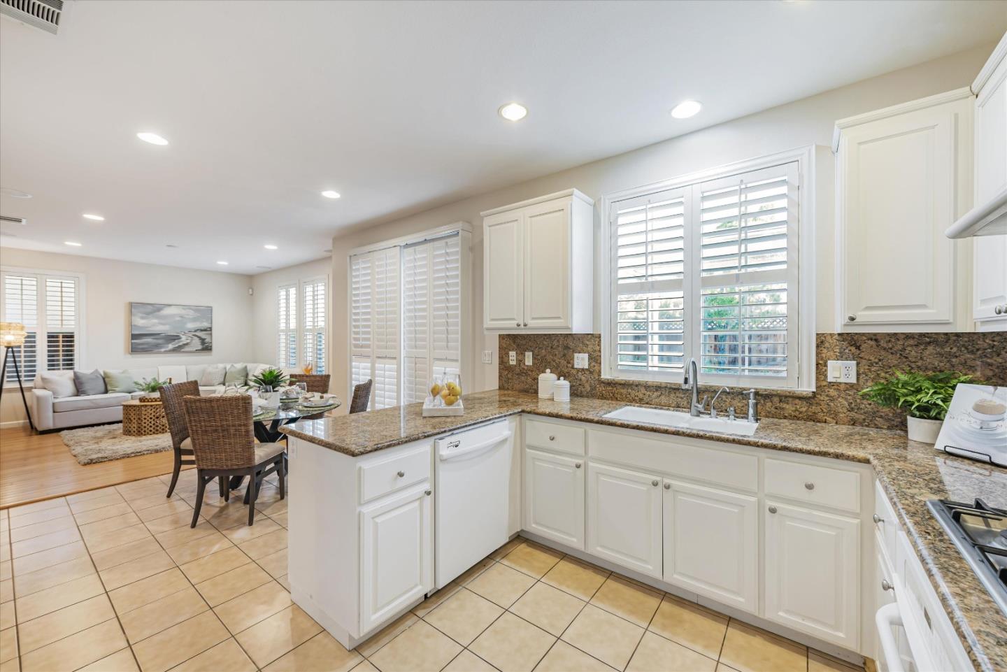 1064 Bramblewood LN