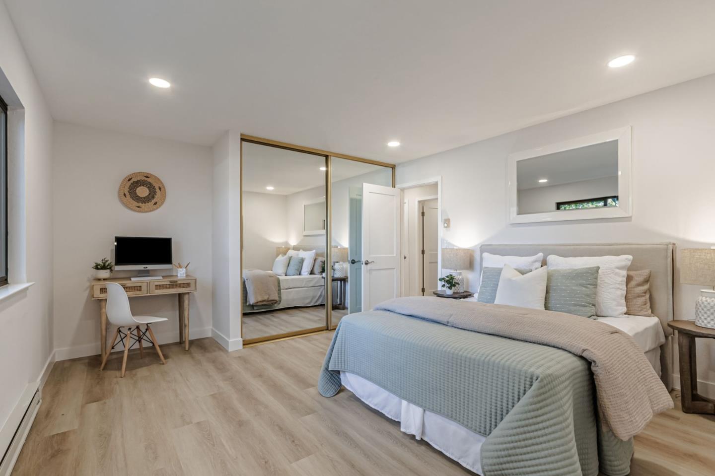 2516 Palmdale CT