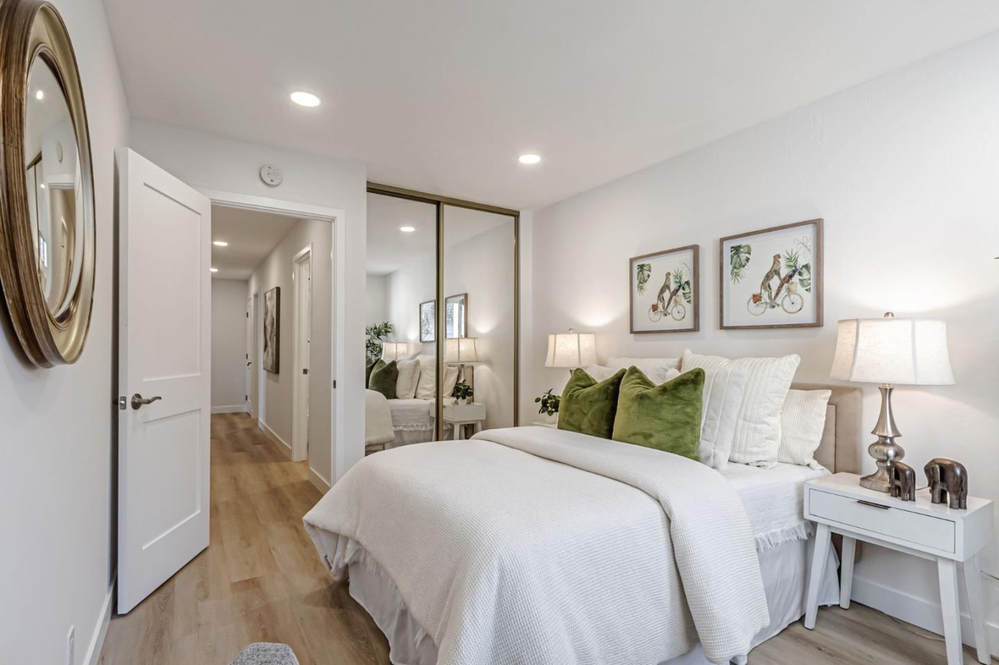 2516 Palmdale CT