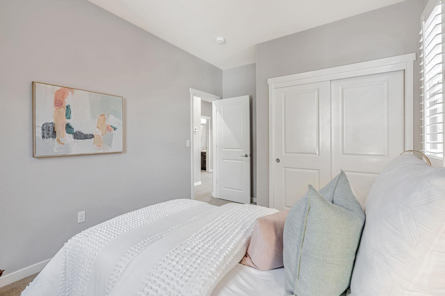 310 Villa ST