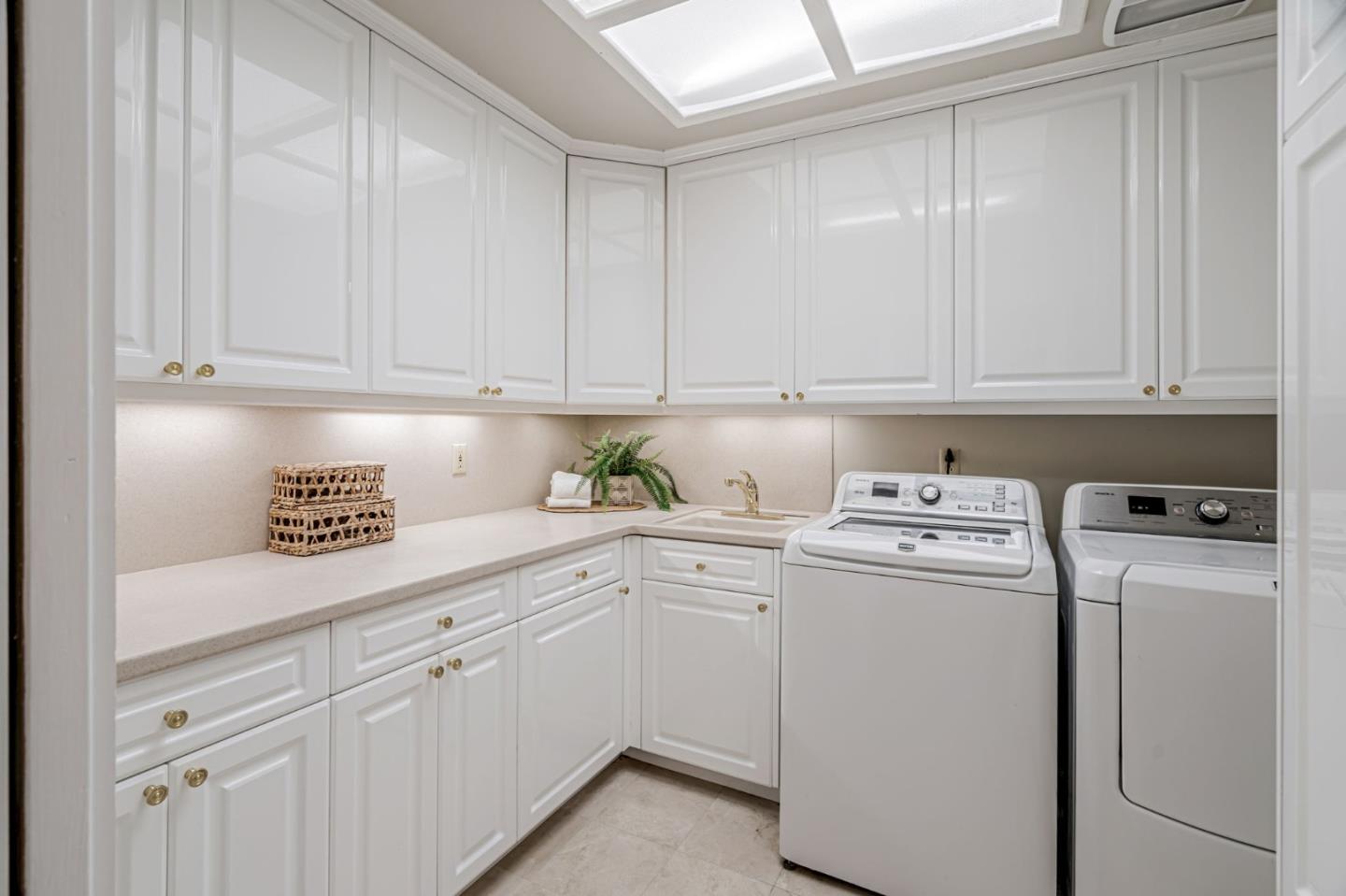 6744 Leyland Park DR