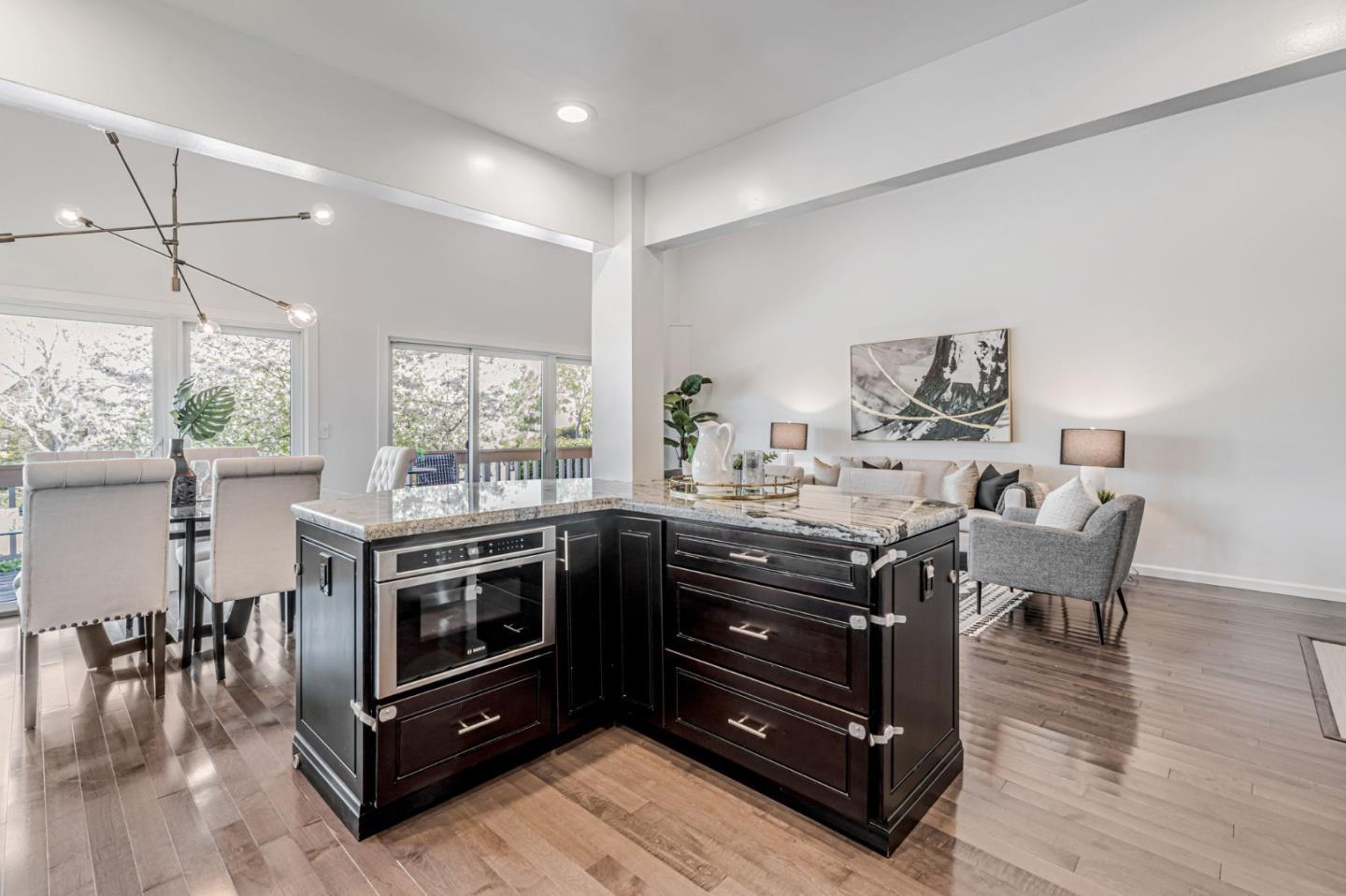 21 Calypso LN