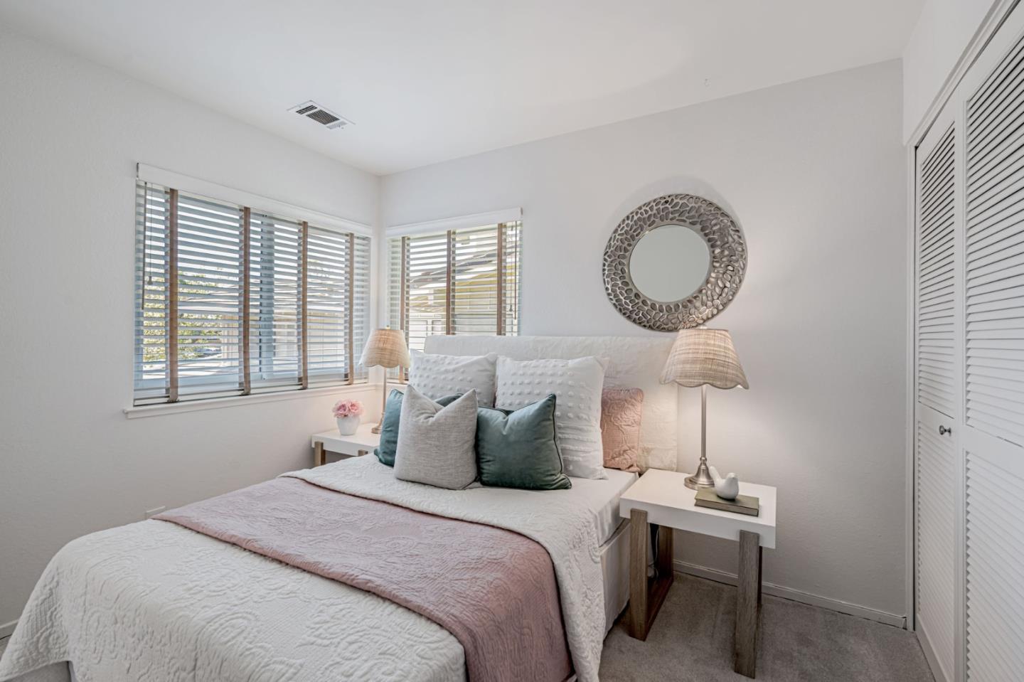 21 Calypso LN