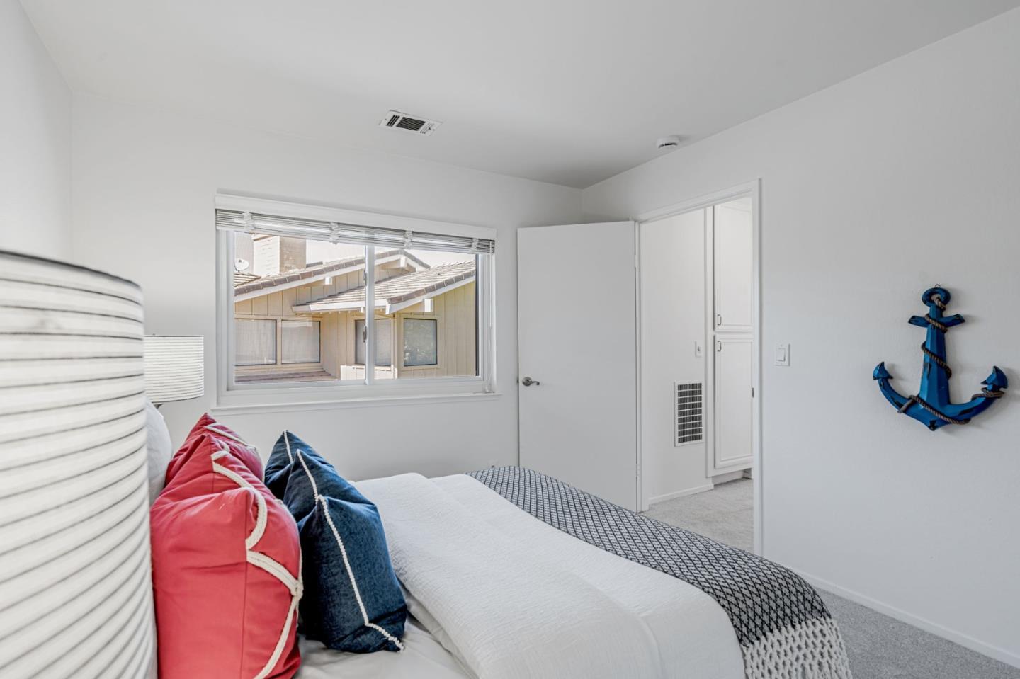 21 Calypso LN