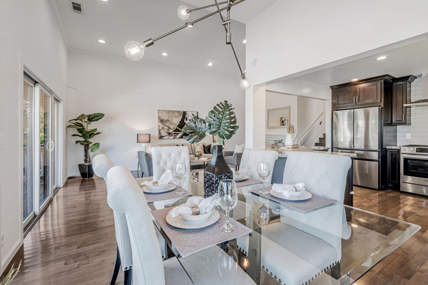 21 Calypso LN