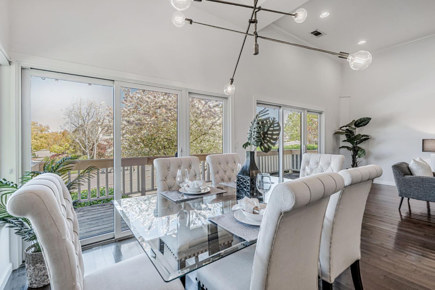 21 Calypso LN