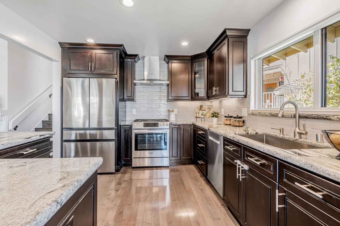 21 Calypso LN