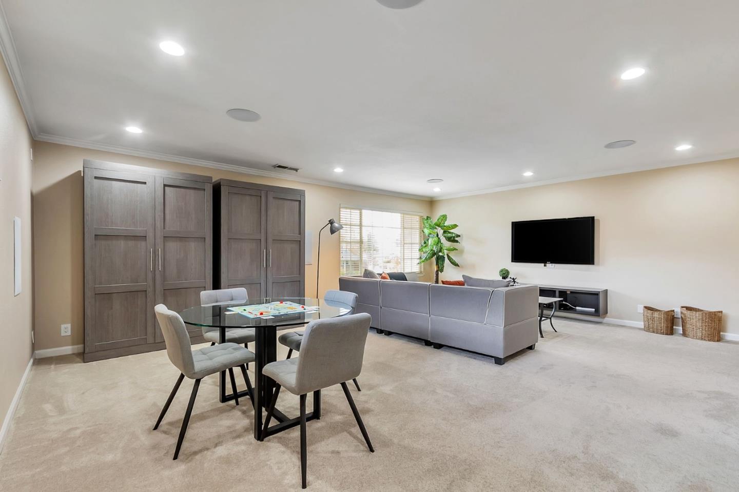 6524 Bose LN