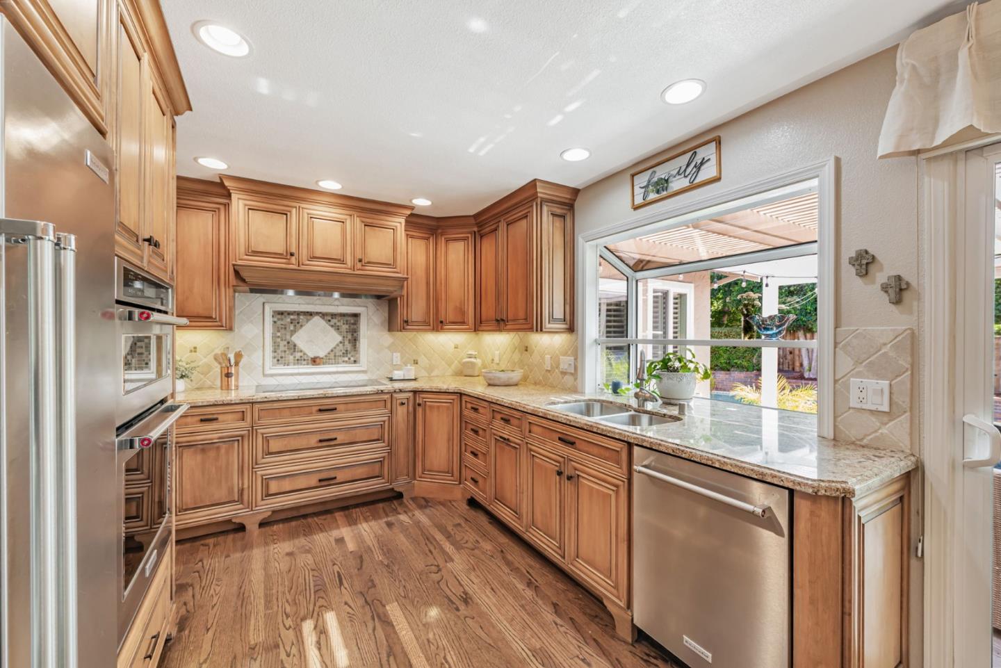 6555 Timberview Drive