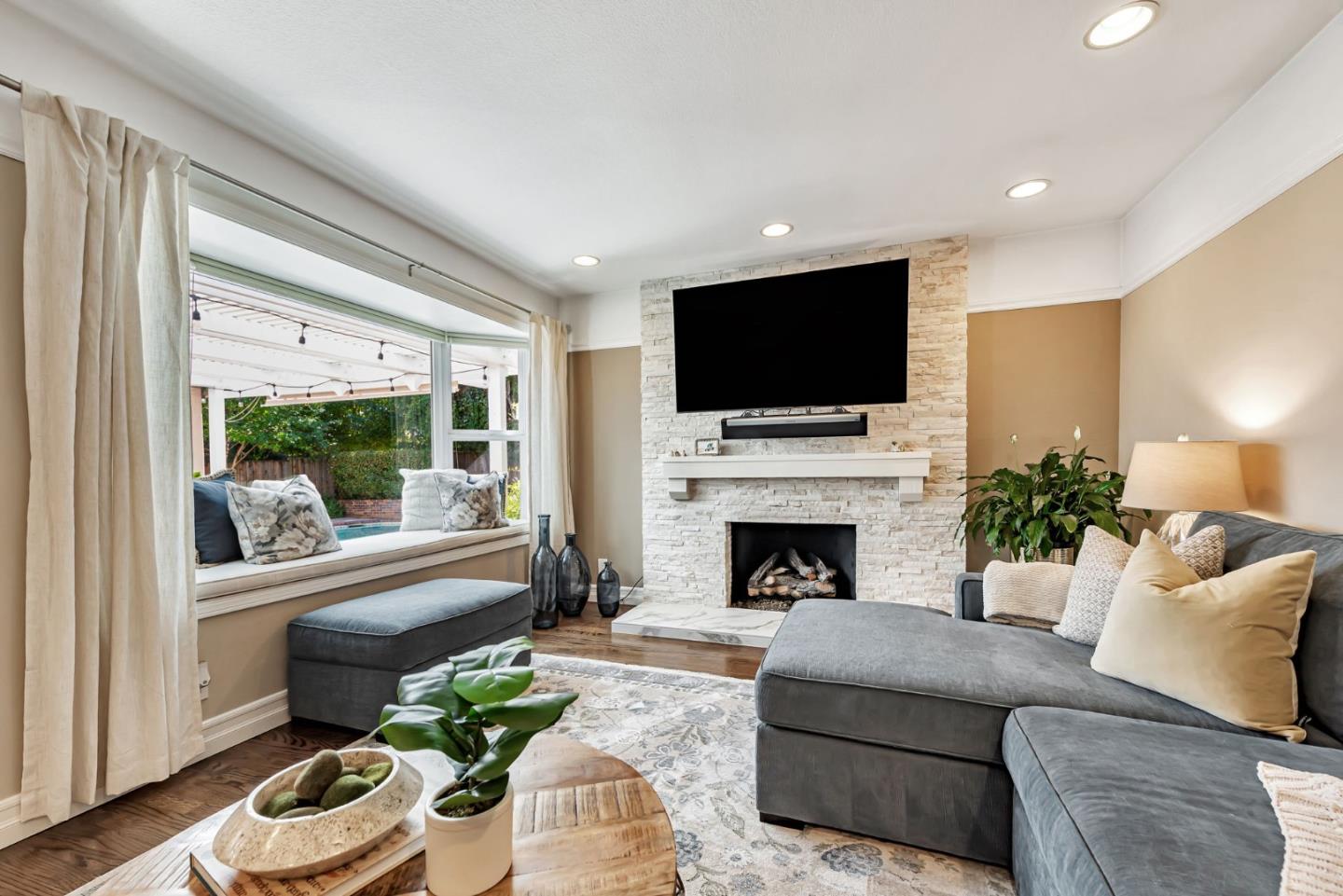 6555 Timberview Drive