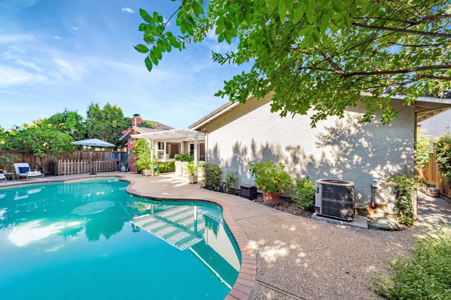 6555 Timberview Drive