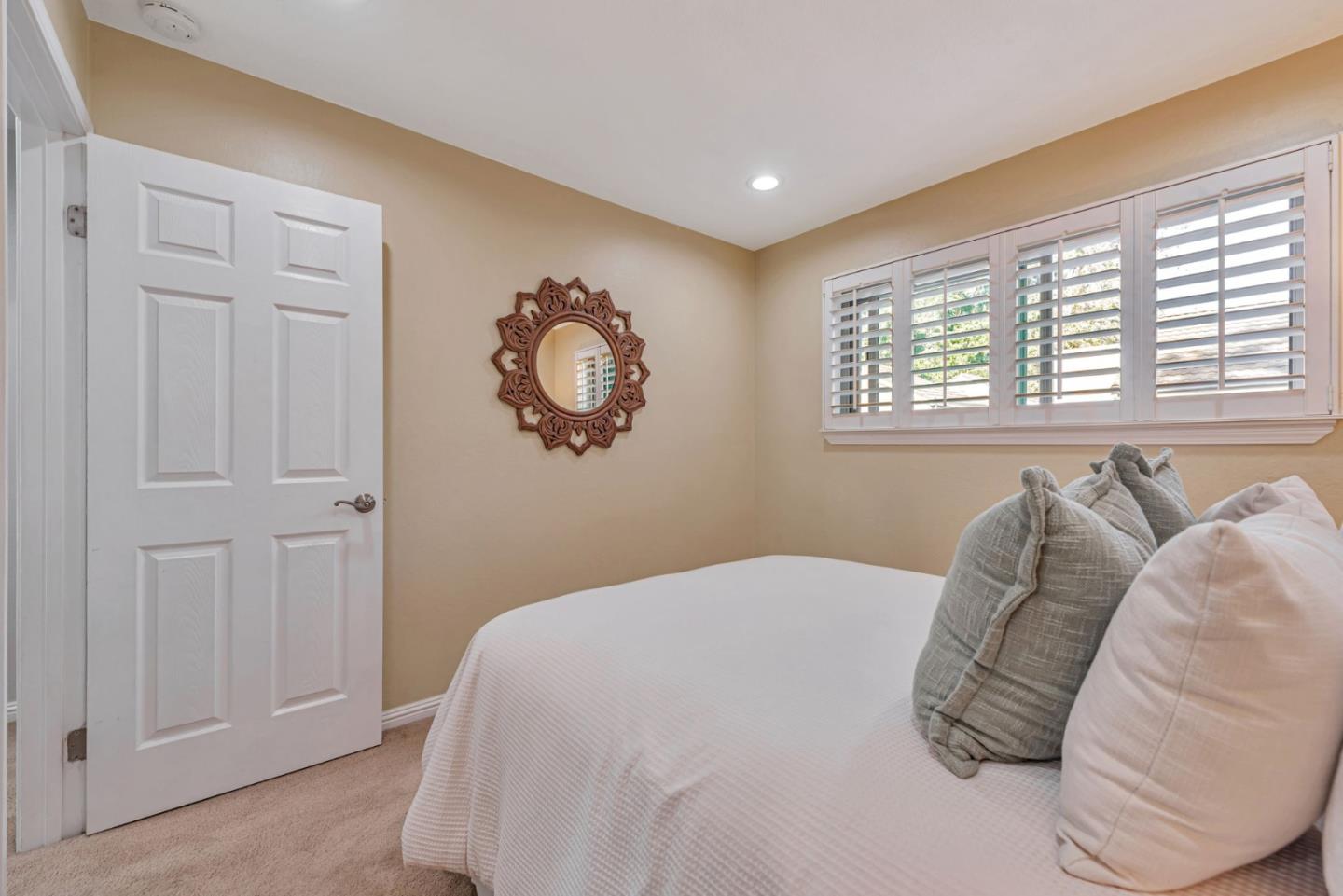 2559 Lancaster Court