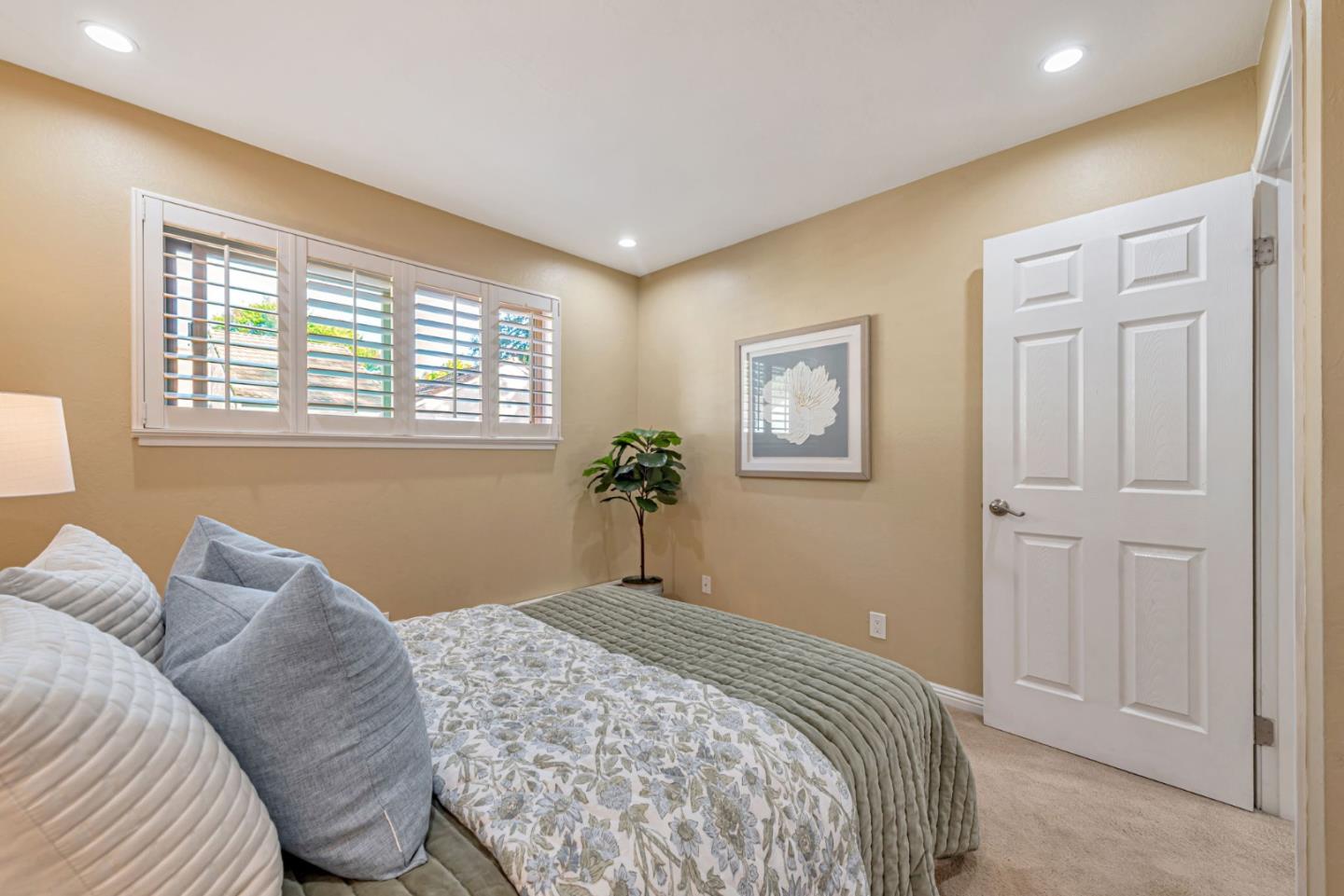 2559 Lancaster Court