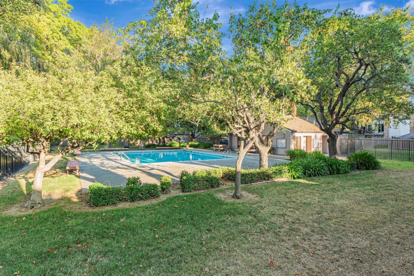 2559 Lancaster Court