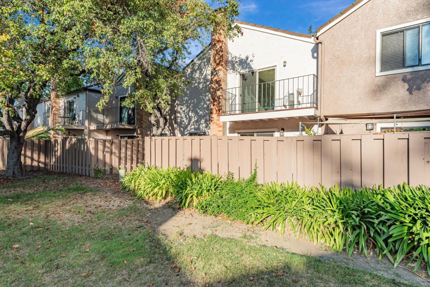 2559 Lancaster Court