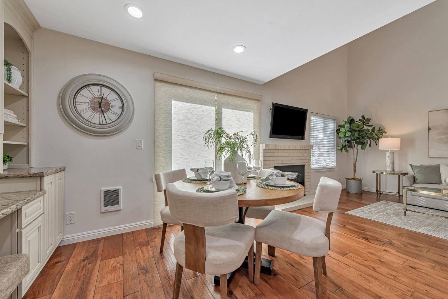 2559 Lancaster Court