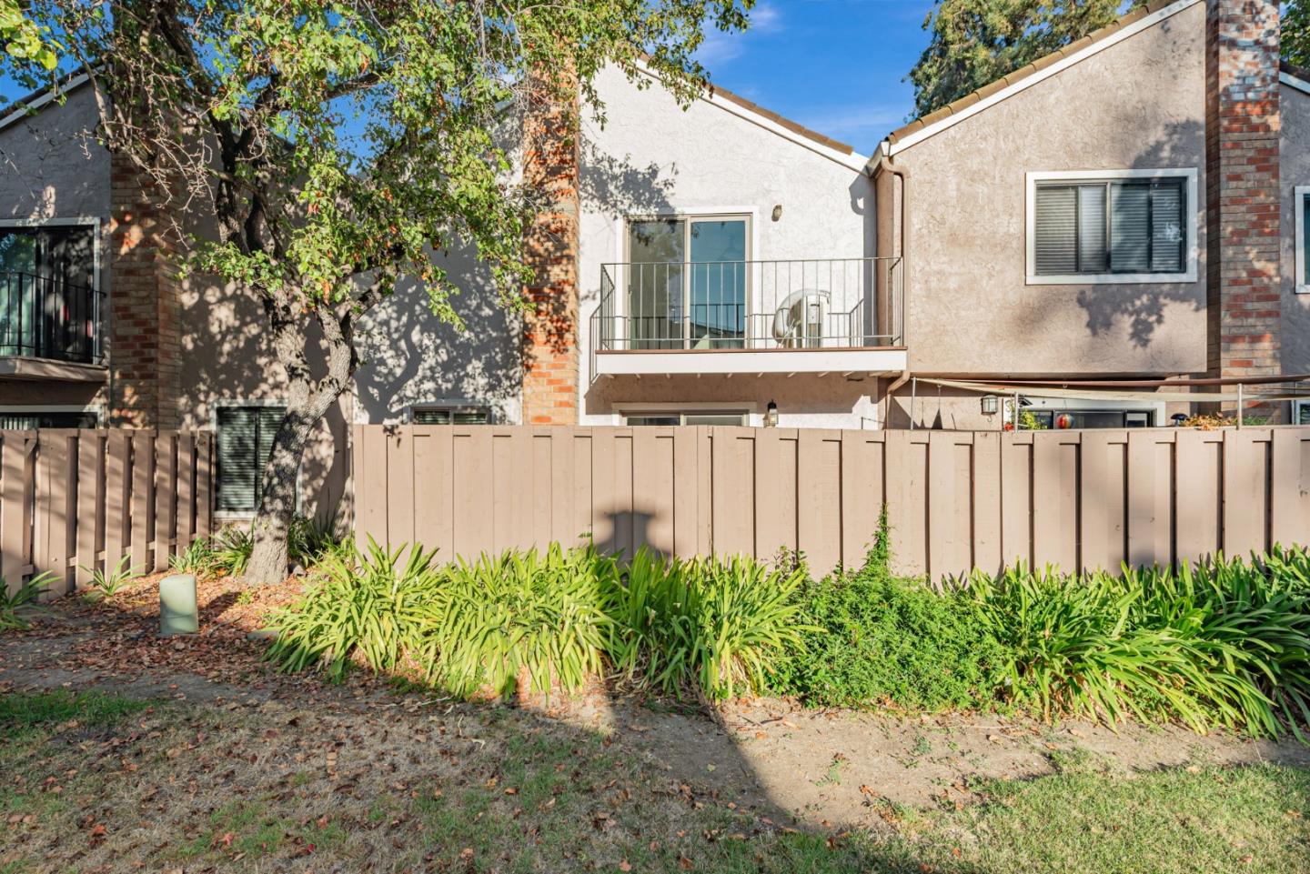 2559 Lancaster Court