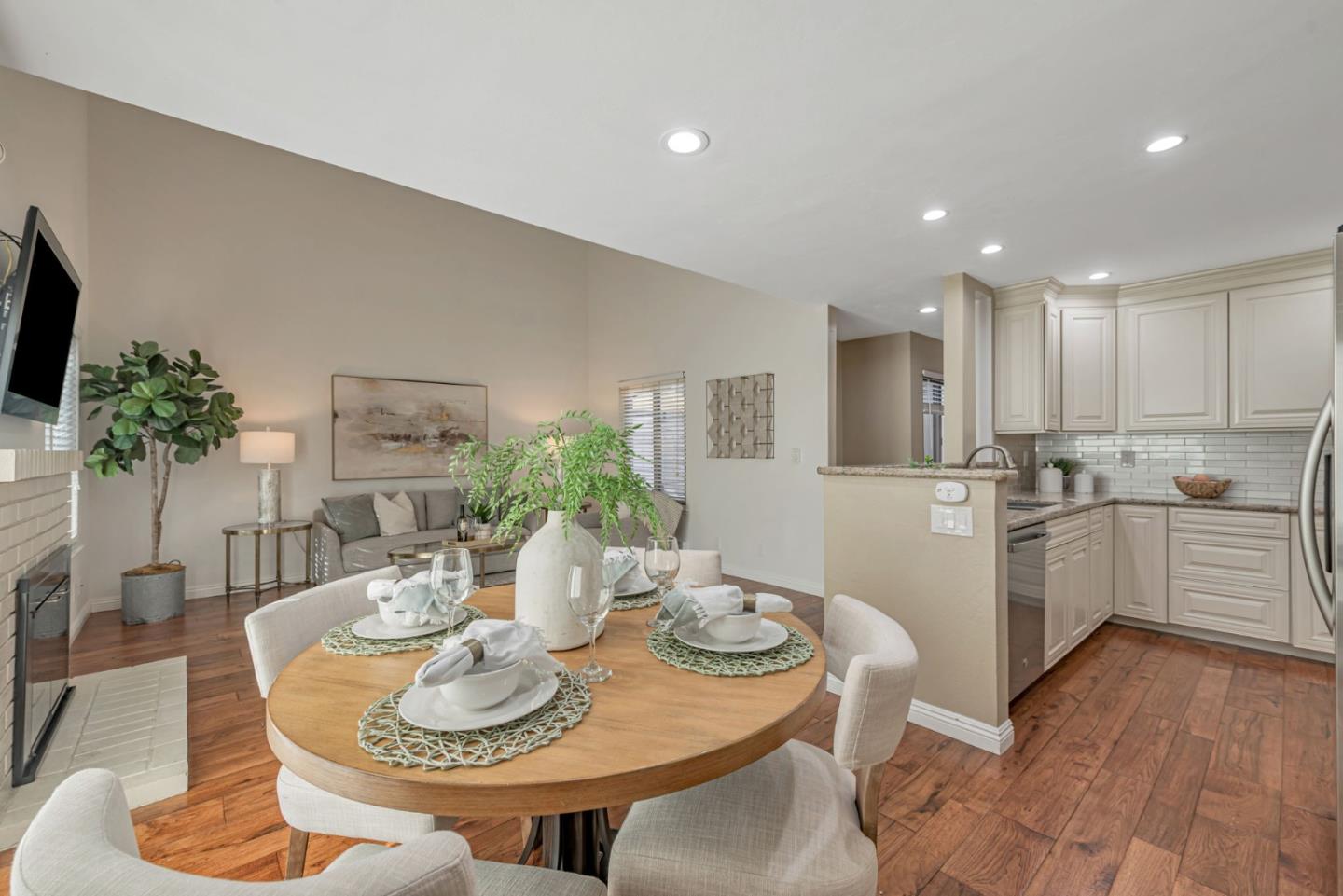 2559 Lancaster Court