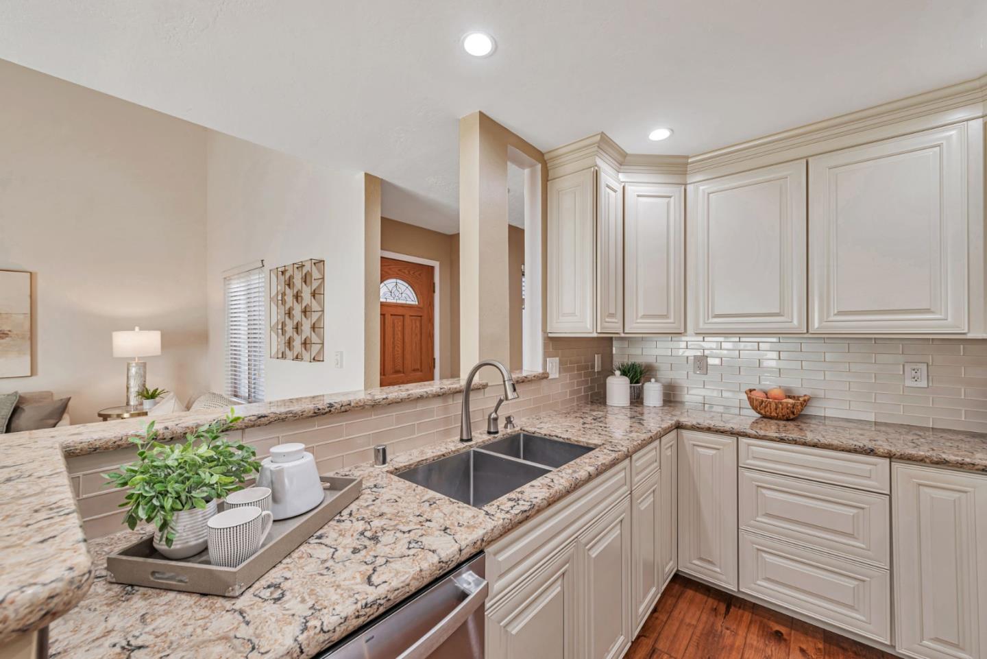 2559 Lancaster Court