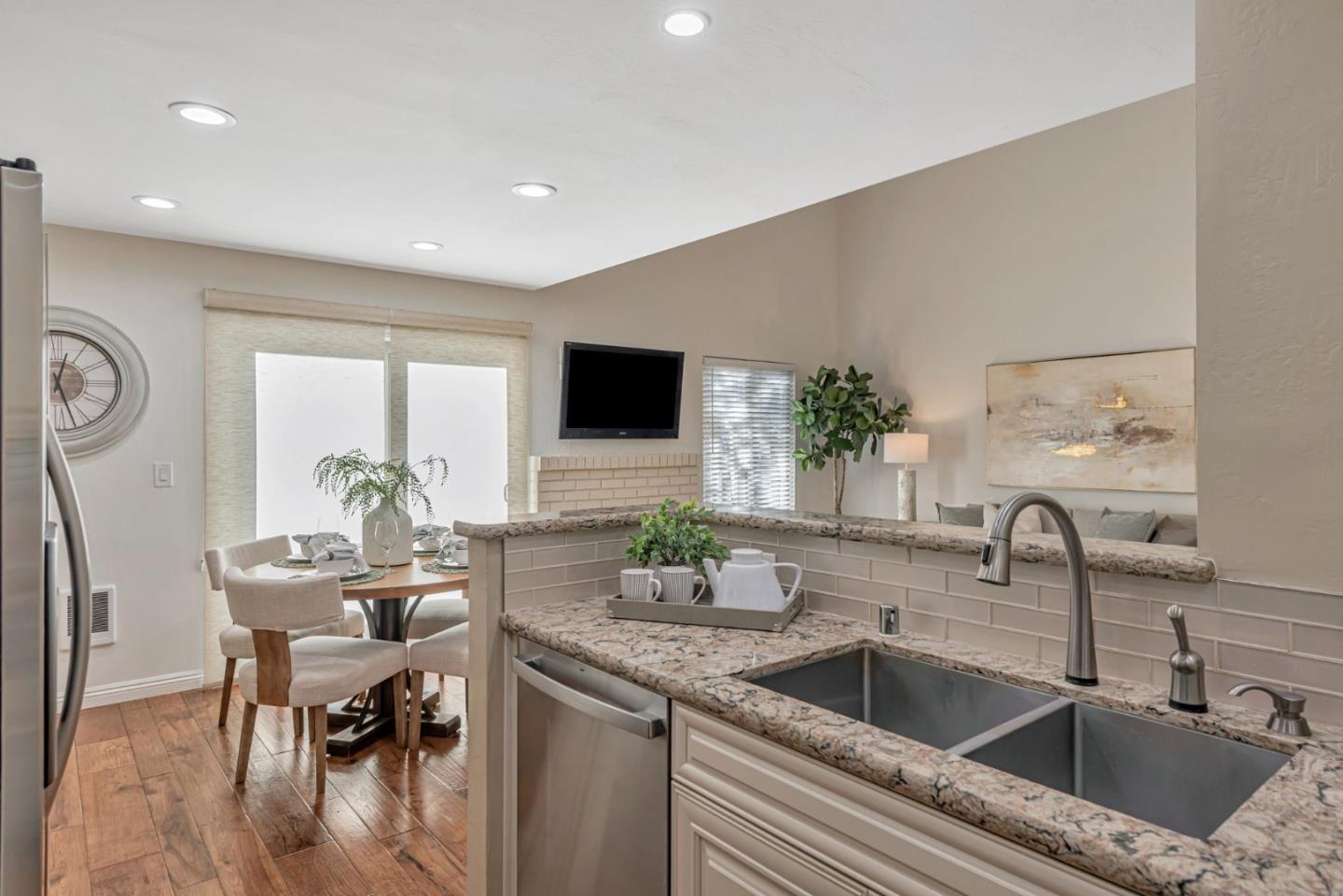 2559 Lancaster Court