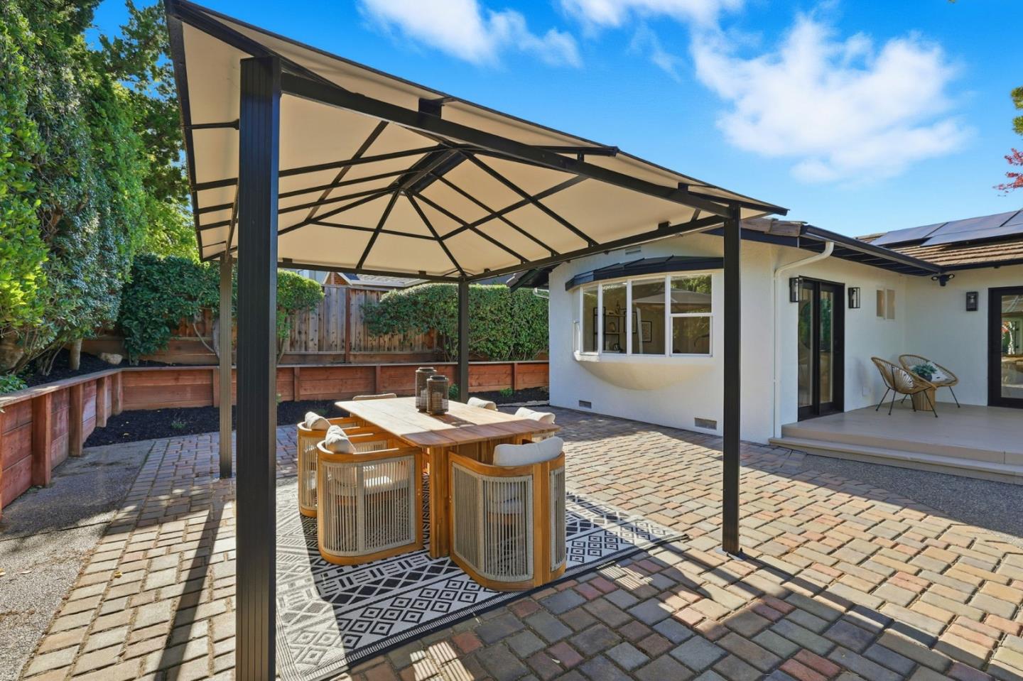 1174 Old Oak Drive