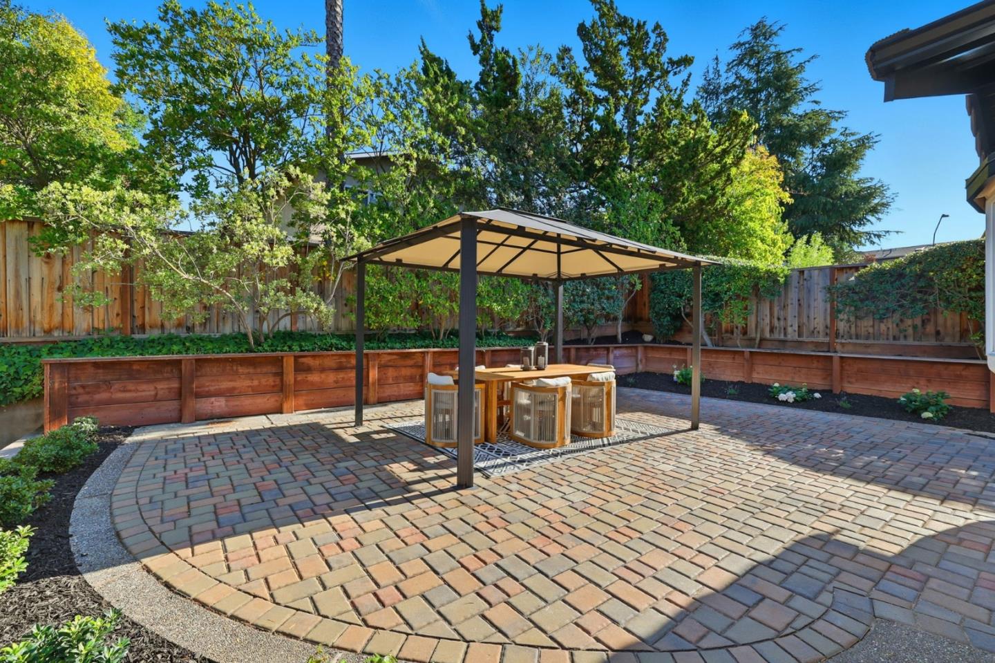 1174 Old Oak Drive