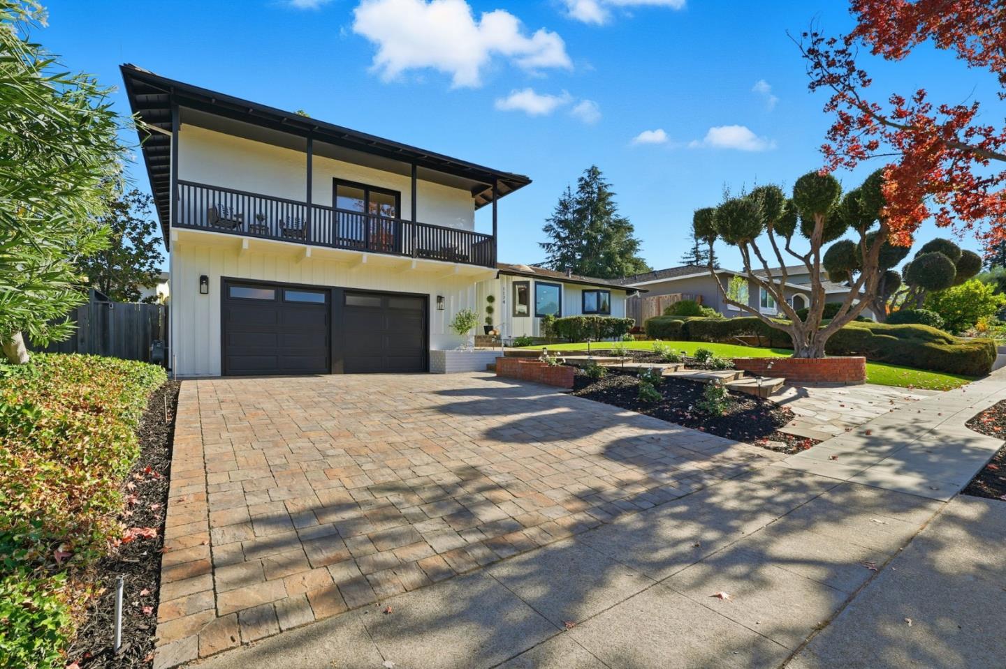 1174 Old Oak Drive