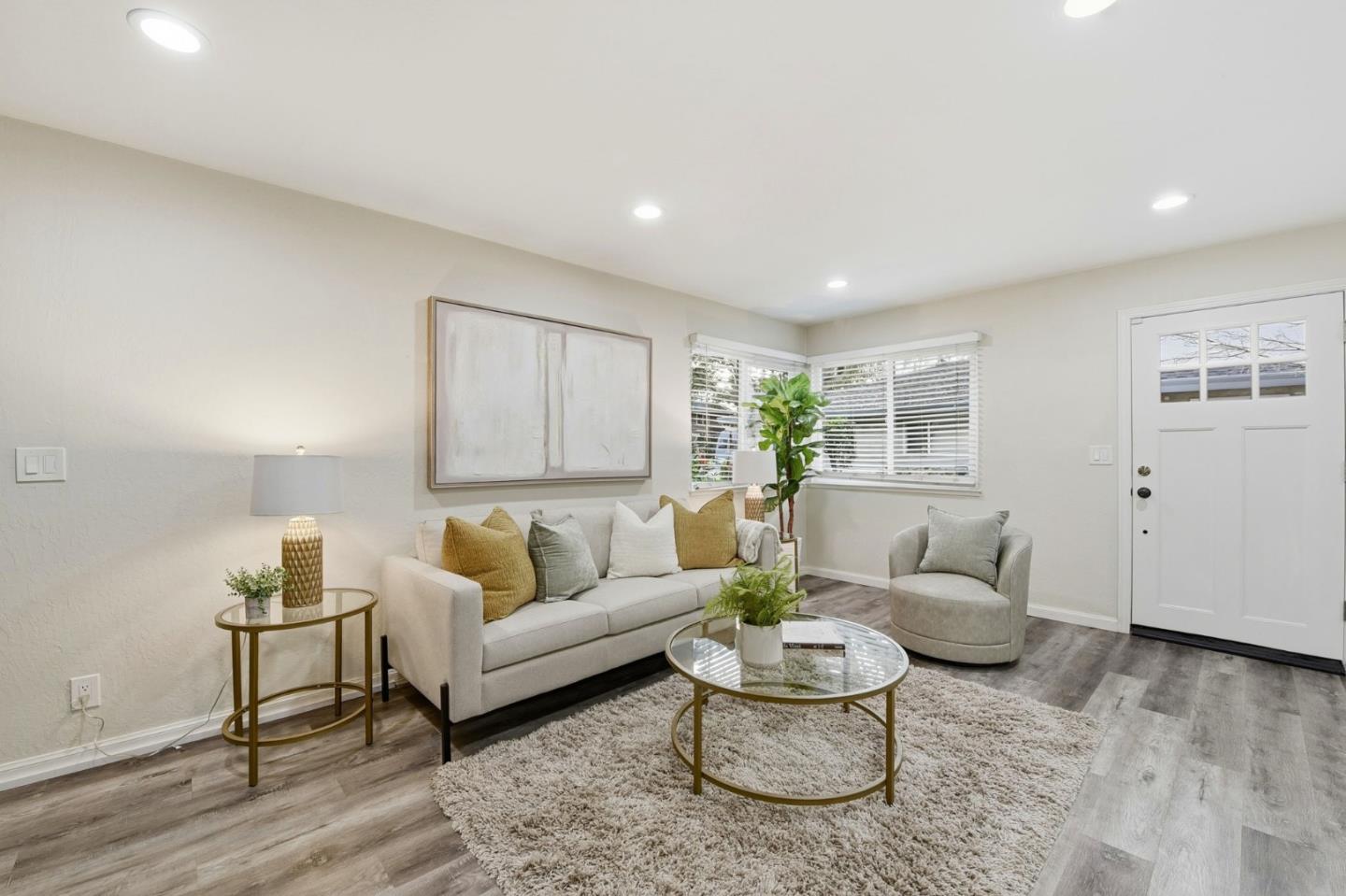 383 East Latimer Avenue 2