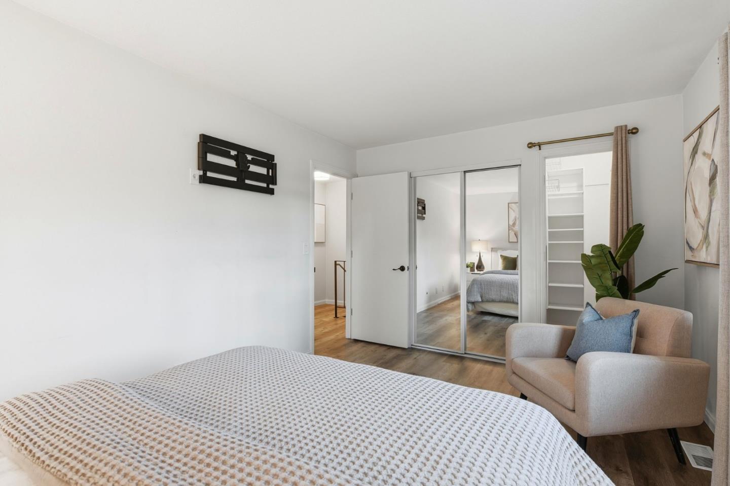 383 East Latimer Avenue 2