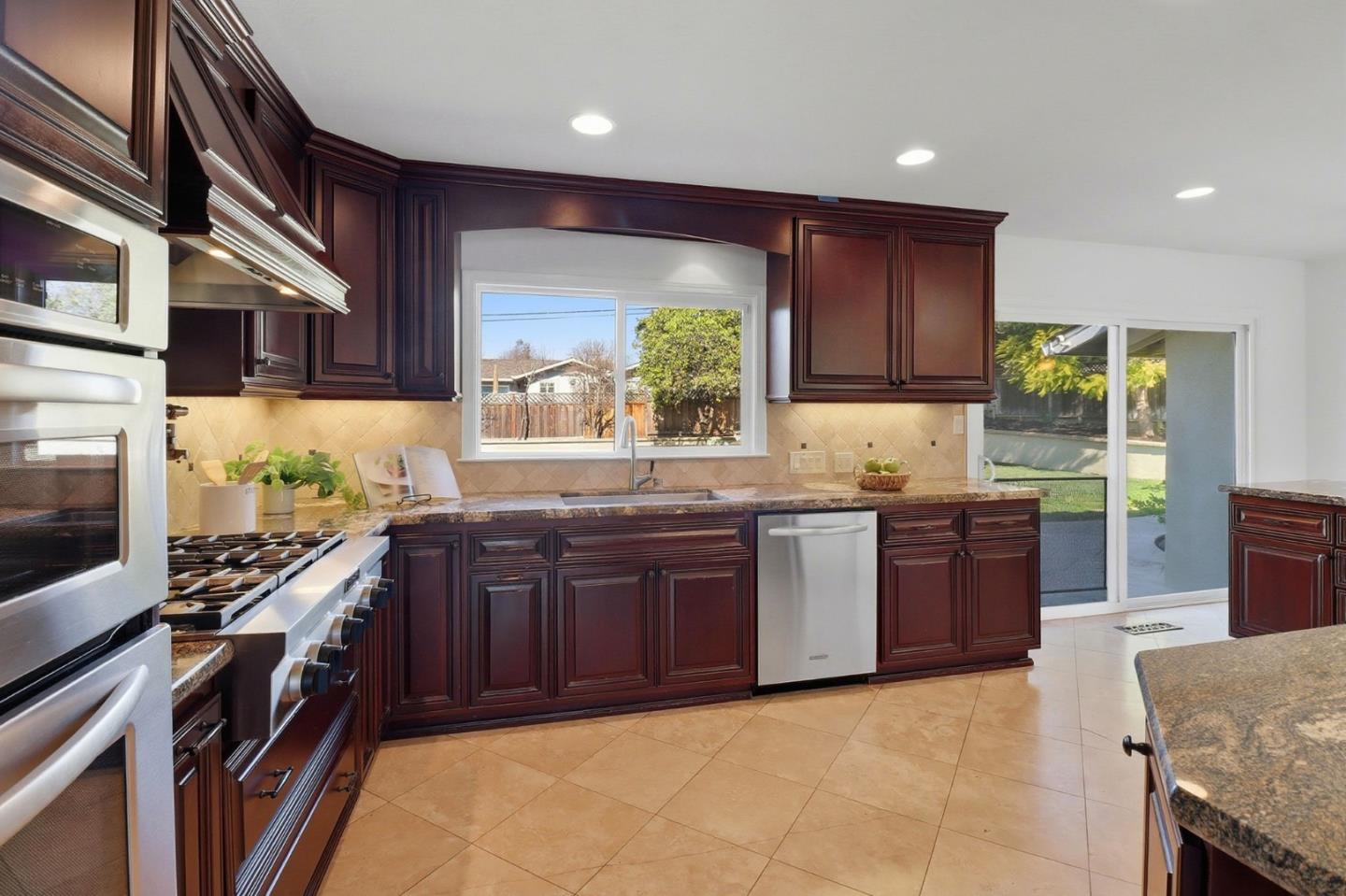 1241 Hillcrest Drive