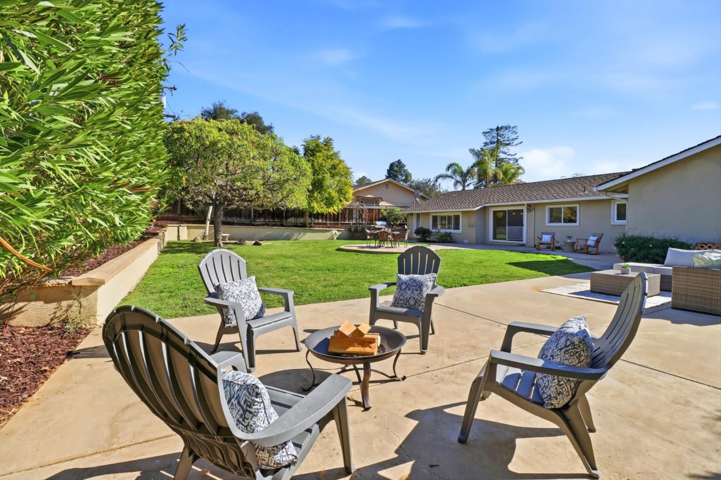 1241 Hillcrest Drive