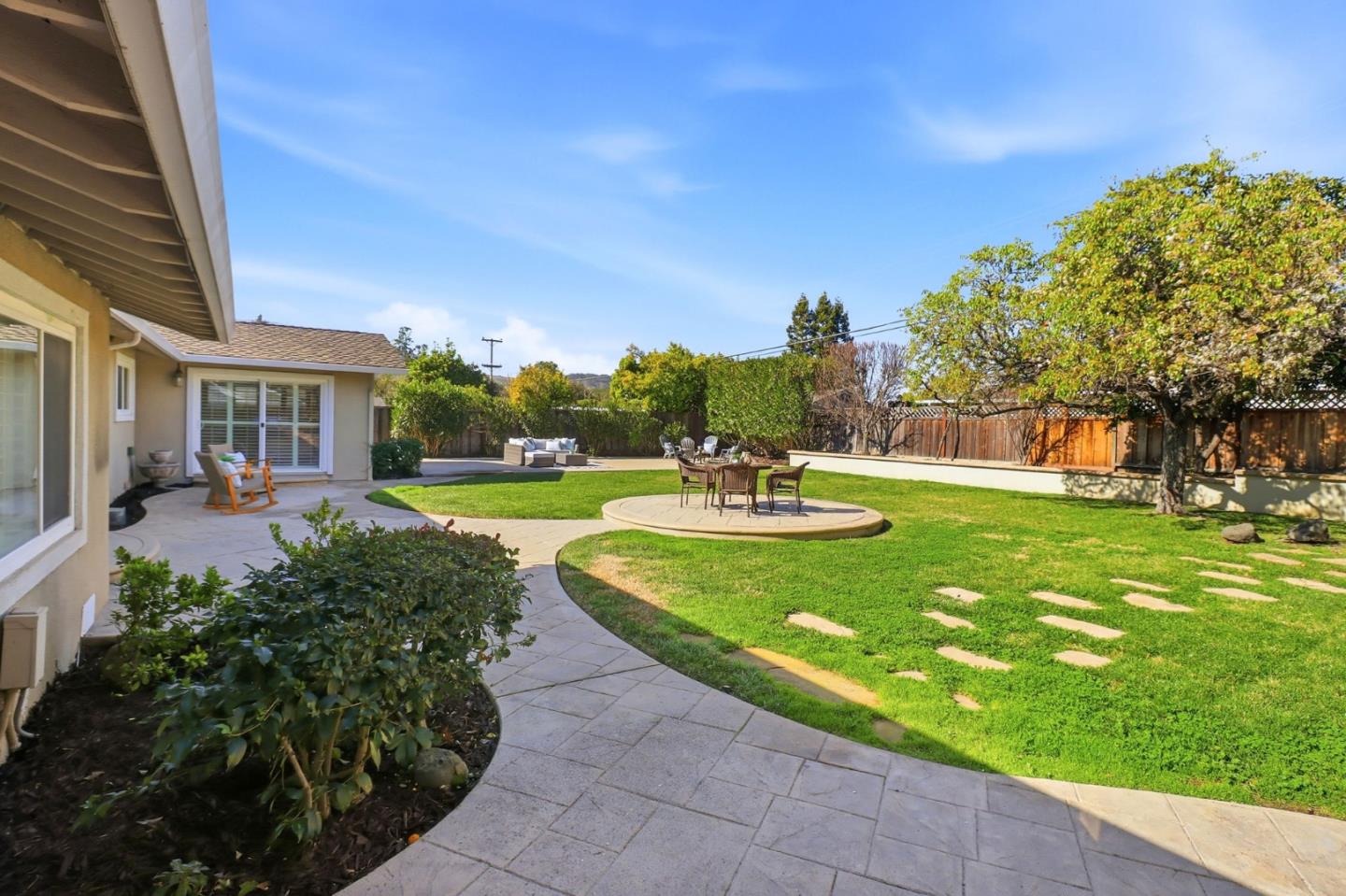 1241 Hillcrest Drive