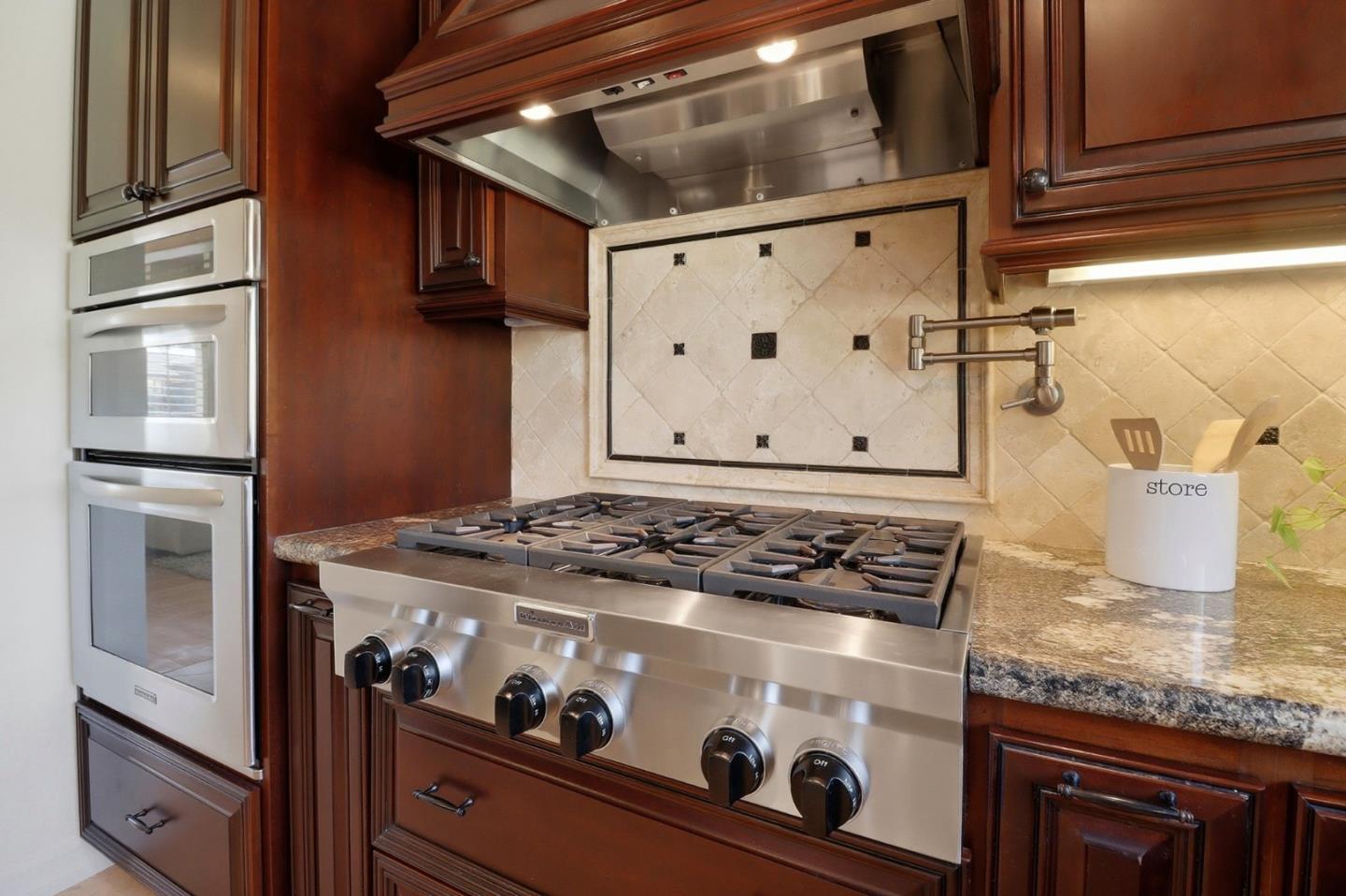 1241 Hillcrest Drive