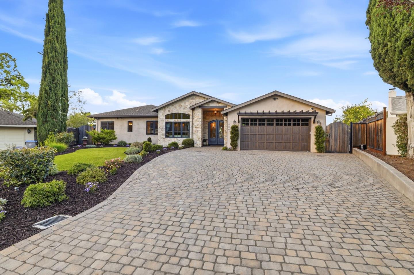 6690 Indian Springs Court