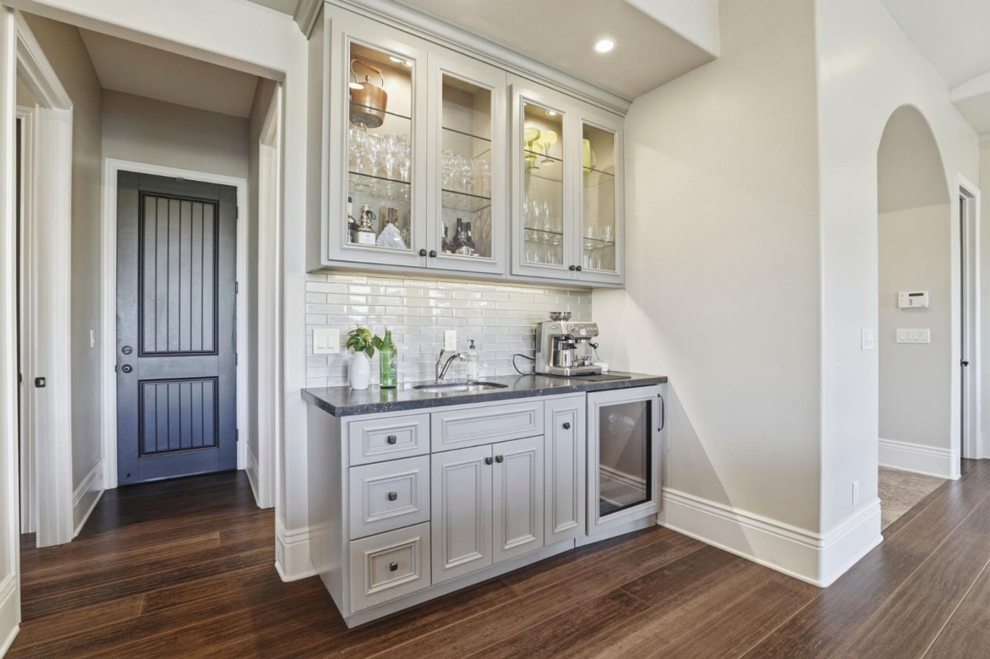 6690 Indian Springs Court