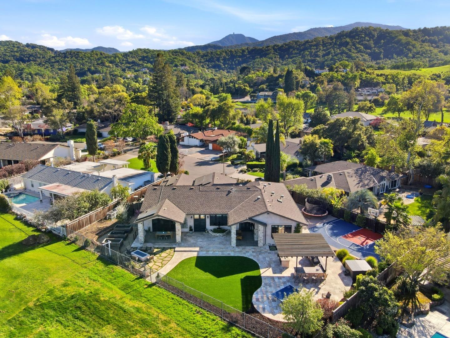 6690 Indian Springs Court