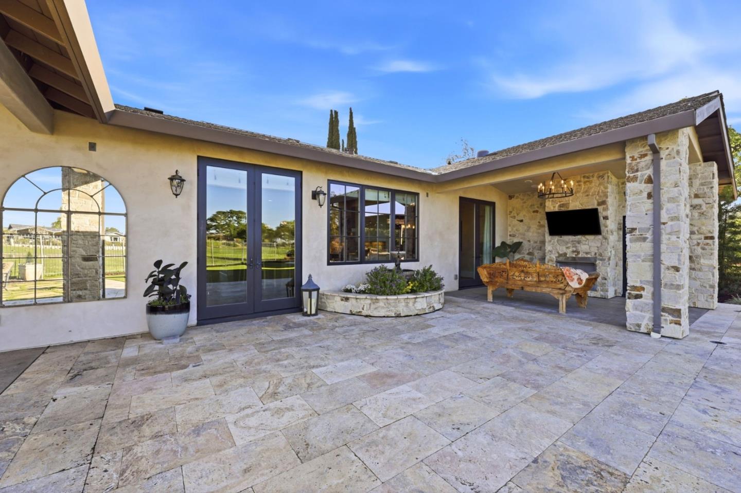 6690 Indian Springs Court