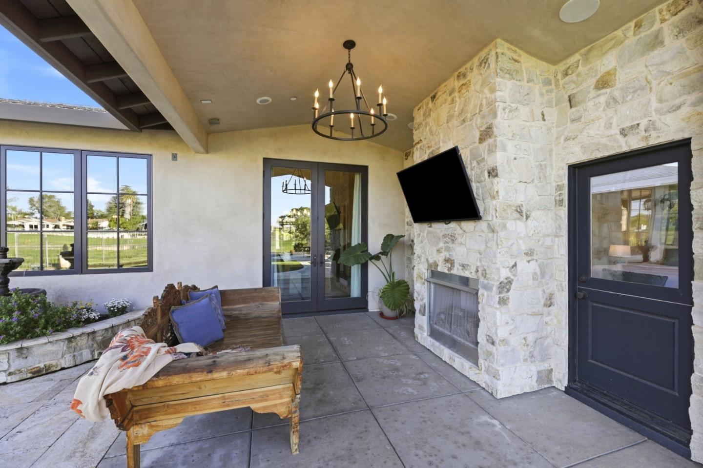 6690 Indian Springs Court