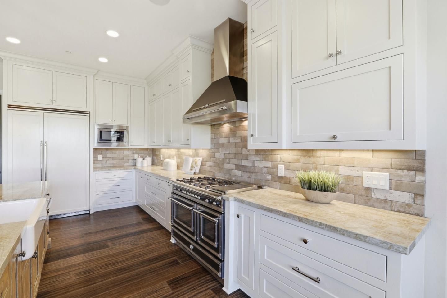 6690 Indian Springs Court