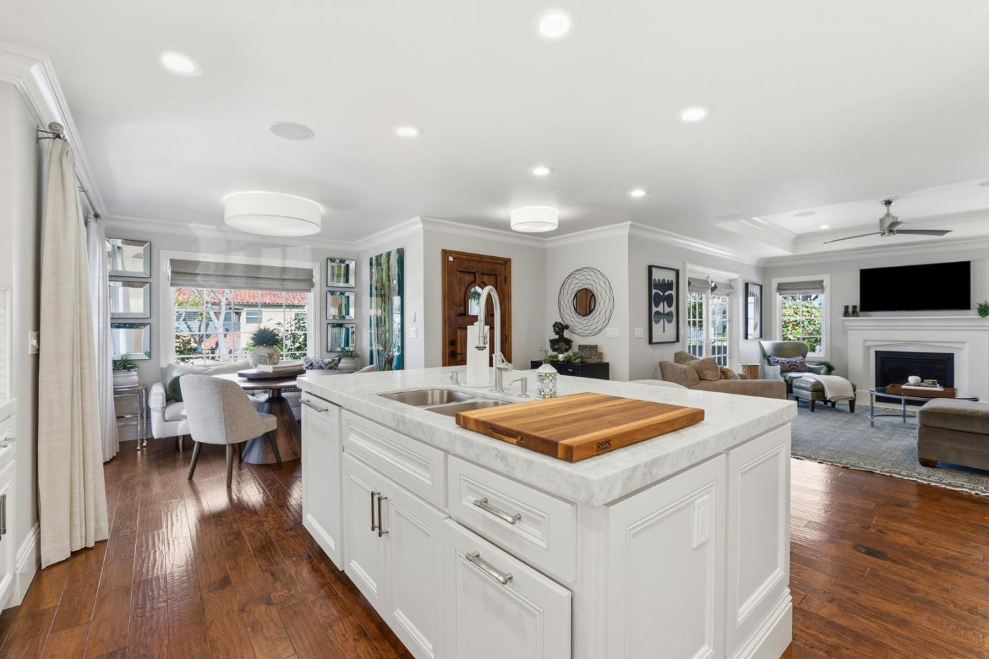 1152 Willow Glen Way