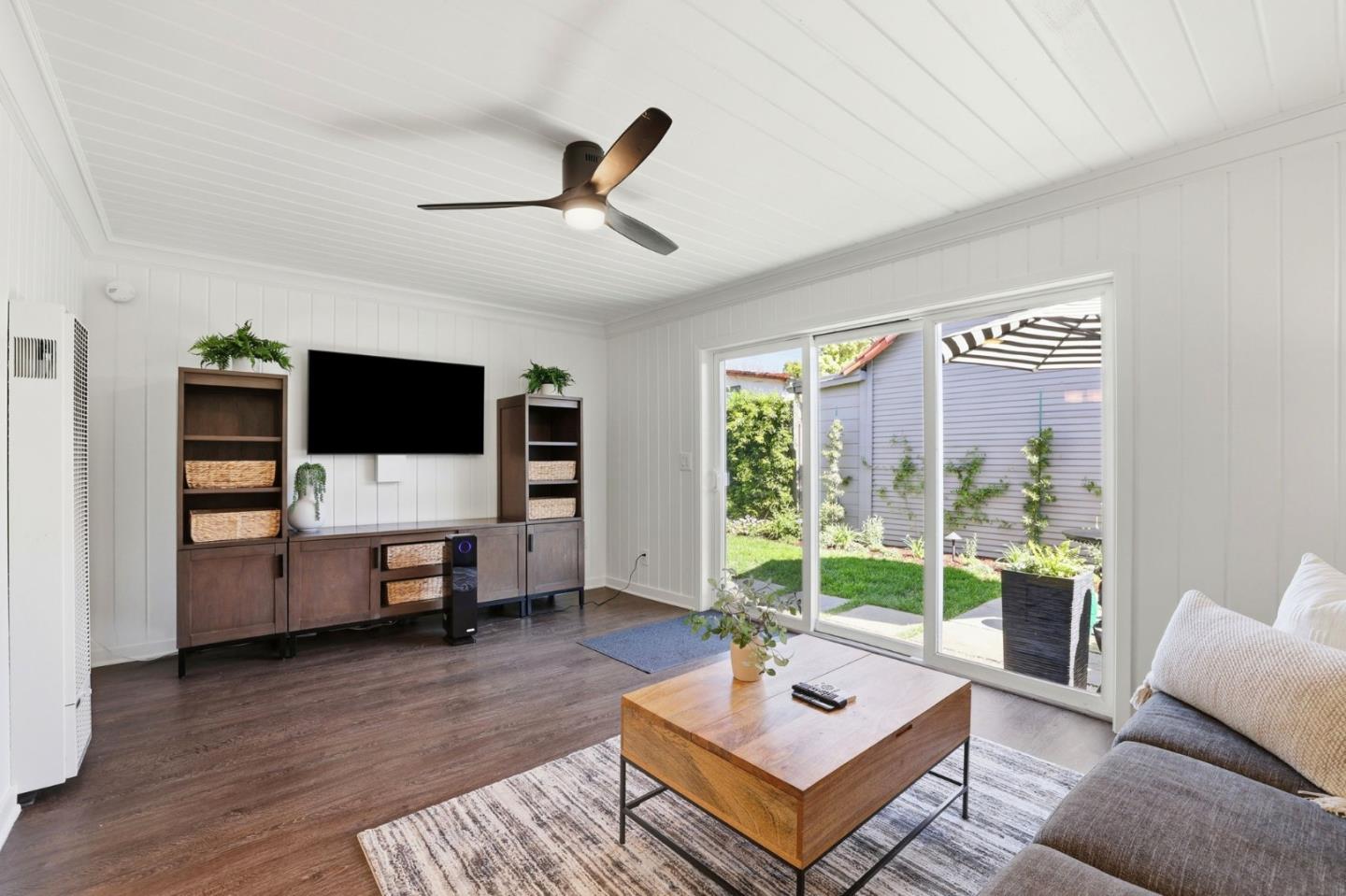 1152 Willow Glen Way